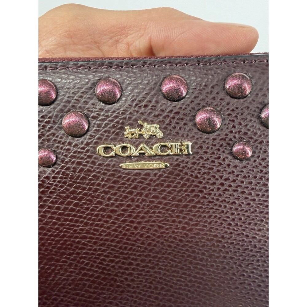 COACH OXBLOOD LEATHER Glitter STUDS ACCORDION ZIP AROUND WALLET Gold - Picture 5 of 14